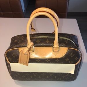 Louis Vuitton Deauville